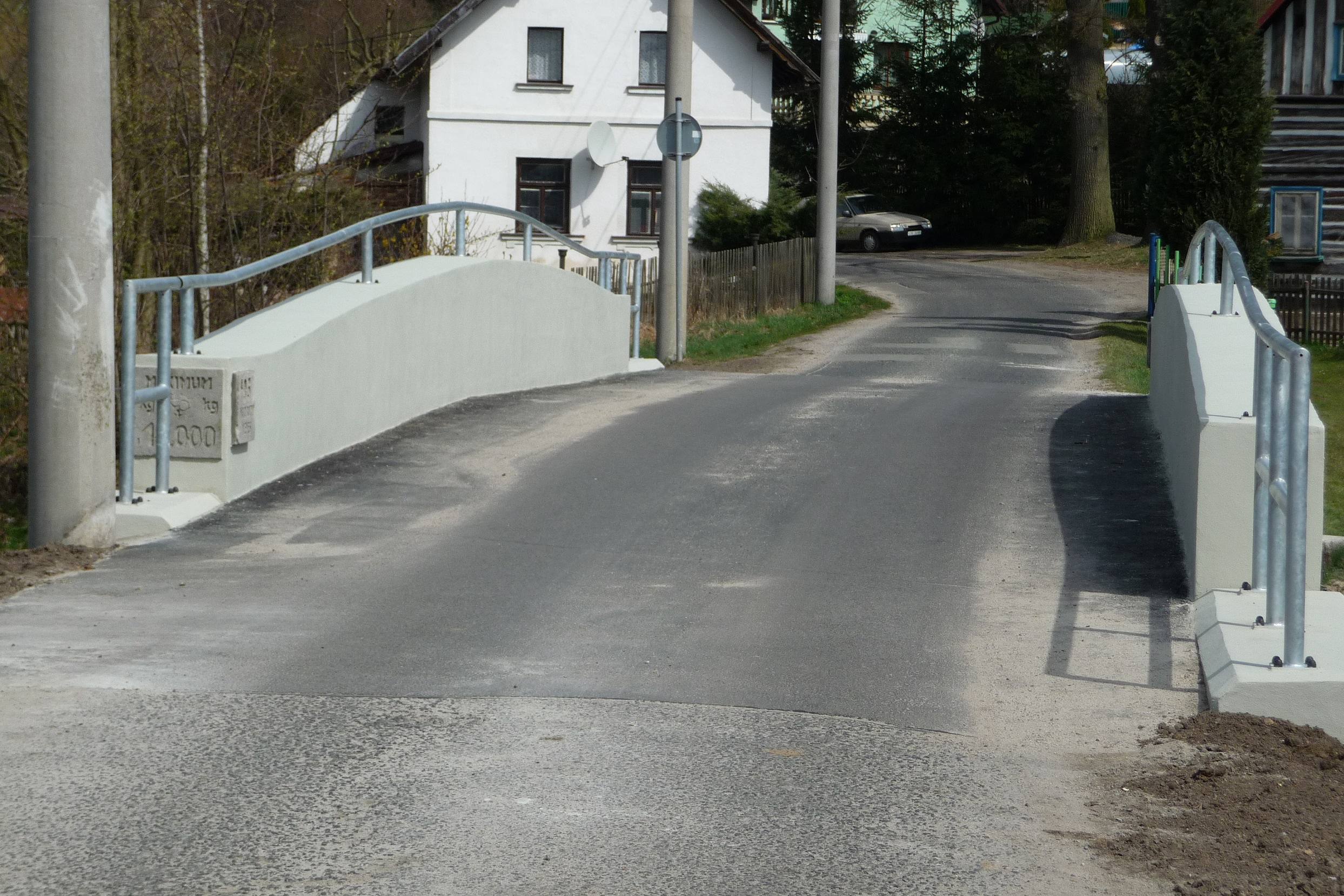 Reparatur der durch Hochwasser beschädigten Betonbrücke M-02 von August 2010, Katastergebiet  Velký Grunov, Gemeinde Brn